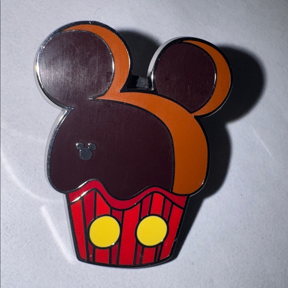 Disney Trading Pin Treats Mickey Mouse Cupcake 2025 WDW Hidden Disney Series.